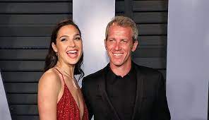In 2008, israeli beauty gal gadot broke the hearts of millions of men around the world when she married businessman, yaron gadot is clearly always at the forefront of her husband's mind, a fact. Who Is Gal Gadot S Husband Yaron Versano Purewow