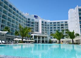 Regardless of your budget, whether you like modern design or historical buildings, we have you covered! 3 Best Hotels In Cairns Australia Updated For 2021