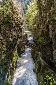 Areuse Schlucht Fruhlingswanderung Im Jura Schweiz