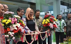 Salam sejahtera, sehubungan dengan agenda peresmian kantor baru kami, maka dengan ini kami bermaksud untuk mengundang bapak agar turut serta hadir pada. 16 Contoh Surat Undangan Acara Resmi Dan Tidak Resmi Dengan Penjelasannya