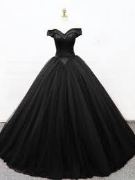 Most brides want to make their wedding unique and what better way than to blow everyone away with a killer look. Gothic Wedding Dresses Black Wedding Dresses Alternative Wedding Dresses Online Store Darkincloset Com