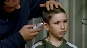 David Castillo, Jonathan en 'Aída', denuncia la infancia que tuvo que vivir  al ser un niño actor: «A mi hijo no le dejaría»