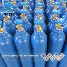 Terlihat juga seorang petugas medis membawa tabung oksigen. Ukuran Silinder Oksigen Tabung Gas Oksigen Buy Oksigen Ukuran Tabung Digunakan Tabung Oksigen Kosong Silinder Gas Product On Alibaba Com