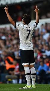 Tottenham Hotspur S South Korean Striker Son Heung Min Celebrates After Scoring The Opening Goal Of The E Tottenham Hotspur Tottenham Hotspur Players Tottenham