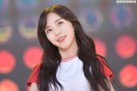 Mina has acted in television dramas, including modern farmer (2014) and all about my mom (2015). Aoa Mina Heart Attack Live