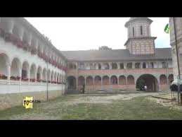 Mihai viteazul rămâne o amintire vie, un personaj exemplar la care facem trimitere adesea, un simbol al româniei. Mormantul Lui Mihai Viteazul Youtube