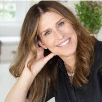 Jocelyn Stuart's Instagram, Twitter & Facebook