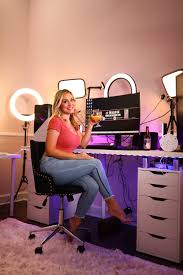 X-rated star using OnlyFans millions to fund property investment | WATCH -  Property News AUNZ | propertynoise.co.nz & propertynoise.com.au