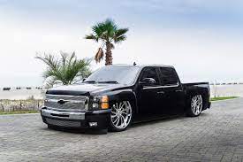 But lowering devotees believe it looks even better dropped, say, four inches in the front and six inches in the rear. 2012 Chevy Silverado Drop Dead