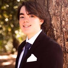 Deon Harrington's Instagram, Twitter & Facebook