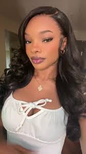 Lasha Lee's Instagram, Twitter & Facebook