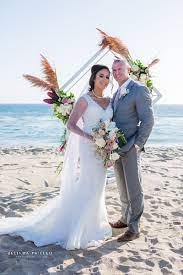 Intimate Huntington Beach Wedding Jefrrel Chad Beach Wedding Wedding Stella York Style