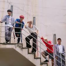 Ace is so talented vocal *tick* dance *tick* visual *tick* rap *tick* they need more recognition, honestly! A C E ì—ì´ìŠ¤