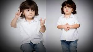 Shah rukh khan and his younger son abram cannot get enough of each other's company, and we cannot get enough of their adorable pictures. Shah Rukh Khan S Son Abram S Carefree Dance For Suhana And Aryan Is The Best Thing You Will See Today Bollywood News India Tv