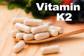 Jun 21, 2017 · vitamin k2 (menaquinone) is naturally created in the intestinal tract and works similarly to k1. ÙÙŠØªØ§Ù…ÙŠÙ† K2 Ø§Ù„Ø£Ø·Ø¹Ù…Ø© ÙˆØ§Ù„ÙÙˆØ§Ø¦Ø¯ ÙˆØ§Ù„Ø¬Ø±Ø¹Ø§Øª ÙˆÙ†Ù‚Øµ Ø§Ù„Ù„ÙŠØ§Ù‚Ù‡ Ø§Ù„Ø¨Ø¯Ù†ÙŠÙ‡ 2021