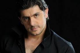 وأعلن طوني توديعه العزوبية، بعدما أعاد نشر مباركة شقيقه جان مارك، التي كان قد نشرها من خلال خاصّية. Ø·ÙÙÙ Ø¹ÙØ³Ù ÙØ¹ÙÙ Ø²ÙØ¬ØªÙ ÙÙÙØ¹ Ø¹Ø±Ø¨Ù Ø£ÙØ±ÙÙÙ