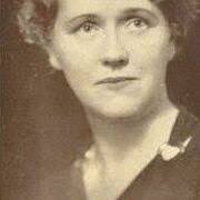 Mona Gardner's Instagram, Twitter & Facebook