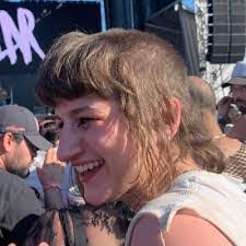 Tara Serio's Instagram, Twitter & Facebook