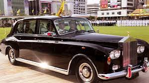 7,000 luxury cars, gold-plated private jet, a palace with 1700 ...