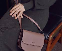 Последние твиты от angela grace (@iamangelagrace7). Lola S Secret Beauty Blog Boxwalla Is Now Stocking Angela Roi Luxury Vegan Handbags Wallets