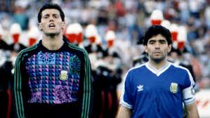 Sergio goycochea se quebró al aire durante el velatorio de diego maradona: Maradona Goycochea Se Quebro En Llanto Al Recordar El Pelusa Durante Un Programa En Vivo