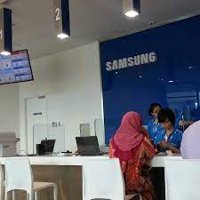 Samsung experience store, the spring shopping mall, lot no 125, first floor, persiaran spring, kuching, malaysia (5,965.55 mi) kuching, sarawak, malaysia, 93300. Samsung Customer Service Plaza Kuching 18 Tips From 353 Visitors
