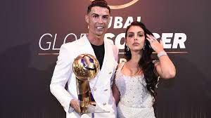 كيف هي حياتها؟ وأشياء أخرى سنتعرف عليها. Ø¬ÙˆØ±Ø¬ÙŠÙ†Ø§ ØªÙƒØ´Ù Ù…Ø§ ÙŠØ®ÙÙŠÙ‡ Ø±ÙˆÙ†Ø§Ù„Ø¯Ùˆ Ø®Ù„Ù ÙŠØ¯Ù‡ ØµÙˆØ±Ø© Rt Arabic
