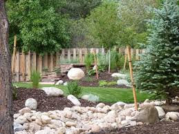 Stones are everywhere, therefore, a stone path will make your garden look natural. 20 Ideas To Decorate Garden With Pebbles And Stones 1001 Gardens