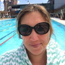 Lara Solomon's Instagram, Twitter & Facebook