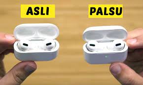 Ini ada 4 perbedaan airpods asli dan palsudiadu airpods original vs fakesekalian review airpodsfollow instagram fl_channelgmail : Serupa Tapi Tak Sama Ini Dia Cara Bedakan Airpods Asli Dengan Yang Palsu Teknologi Id