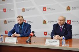 Петр пимашков полагал устаревшим изречение михаила ломоносова «богатство земли русской сибирью прирастать будет», поскольку считал, что сибиряки должны жить не хуже, чем жители европейской части россии. Petr Pimashkov Obsudil Problemy Achincev S Lyudmi Ot Nih Dalekimi Ia Zapad24