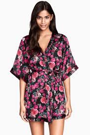 Quelle différence entre un peignoir femme et une robe de chambre ? Epingle Sur Silk And Satin Sleepwear