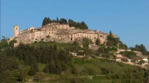 Chiesa collegiata di santa maria annunziata. Castello Di Fumone E Il Fantasma Bambino