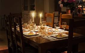 Ein krimidinner spiel ist ein gesellschaftsspiel für zu hause mit dem ziel, gemeinsam einen kriminalfall (krimi) zu lösen. Krimidinner Events Fertige Spiele How To Fur Zuhause