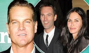 Courteney Cox's ex-beau Brian Van Holt leaves their show Cougartown...  before her looming wedding to fiance Johnny McDaid