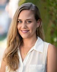 Laura Cheatham's Instagram, Twitter & Facebook