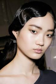 The retro hairstyles have been making a comeback lately and many women are choosing to wear them in our modern age. 1920s Hairstyles 22 Best Glamorous To Try Now In 2019