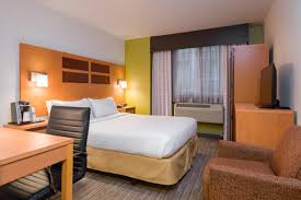 This price is based on the lowest nightly price found in the last 24 hours for stays in the next 30 days. Holiday Inn Express Times Square An Ihg Hotel New York Updated 2021 Prices