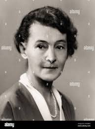 Sophia Conte's Instagram, Twitter & Facebook