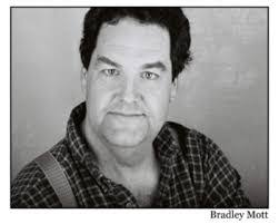 Bradley Mott's Instagram, Twitter & Facebook