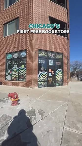 Have you visited Chicago’s first free bookstore?? 👀 With two locations in Avondale + Lincolnwood, @Books4Cause is a social venture dedicated to supporting education + community 📚 Limit is 10 items per ...