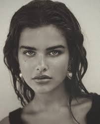 M A I S I E (@maisiekateyoung) • Instagram photos and videos