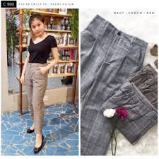 Maka pada looks tersebut celana bisa menjadi pusat perhatian tanpa terlihat norak. Celana Kotak Kotak Wanita Fesyen Wanita Pakaian Wanita Bawahan Di Carousell