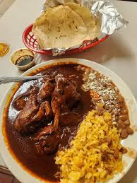 I was wondering if anyone knew who made banana leaf tamales? If not good  recommendations for tamales with corn husks.