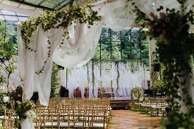 Garden Of Eden Joshua And Tiffanie S Wedding At Glasshouse At Seputeh Glass House Wedding Glass House Garden Wedding Venue