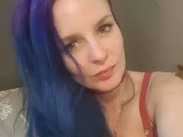 Mum left 'looking like Quasimodo' after horrific allergic reaction to  eyebrow tint