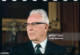 263 Chief Justice Earl Warren Photos & High Res Pictures