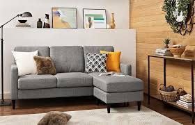 Mengingat sangat pentingnya peranan kursi sofa untuk interior ruang tamu dalam rumah membuatnya tidak dapat diabaikan. Inspirasi Sofa Ruang Tamu Kecil Cocok Di Jadikan Pilihan Keunggulan Green Pramuka City
