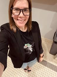 Eagles fan maintaining professionalism