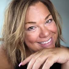 HAPPY BIRTHDAY Jim Dever KING 5 Evening! 🎊🎉🎈🎁 Thanks for spending a  good chunk of your life with us 🥰 (Muffin credit: Saint Bryan 😜)